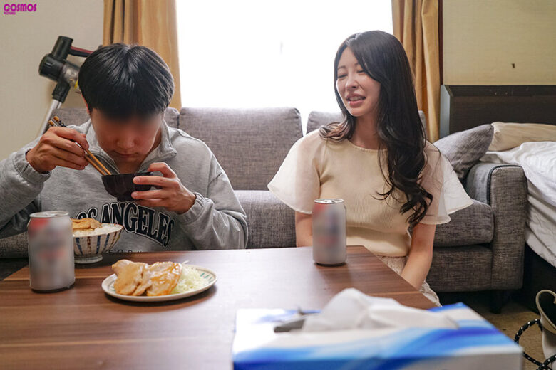 素人妻が一般大学生の自宅にコンドーム1つ渡され一泊 一度のゴム姦では満足できず宿泊中2度もガチ中出しを許してしまう 3枚目