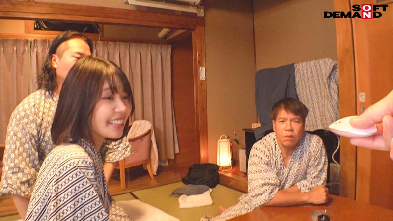 結婚4年目 旦那では受け止めきれない性への欲求を胸に 本物人妻 梅田みなみ 29歳 最終章 地方温泉旅館で露出・放尿 限界マゾイカセ不倫 7枚目